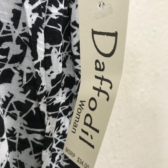 Daffodil Women's Black And White Shirt 2X NWT - Picture 4 of 4